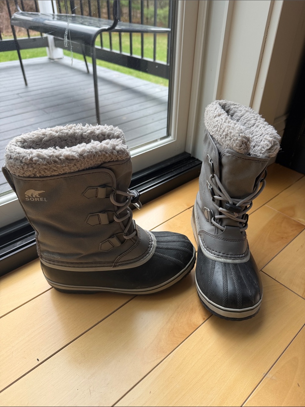 Sorel Gray and Black Insulated Lace-Up Snow Boots